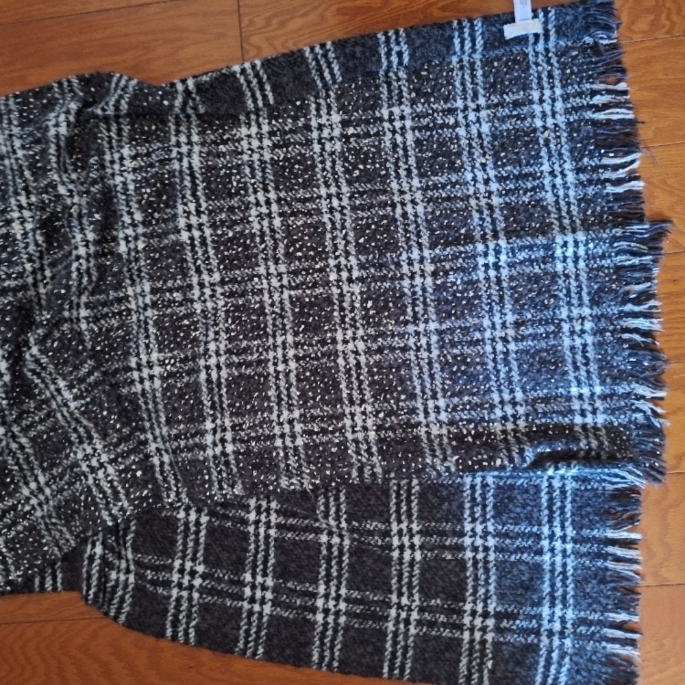 MICHAEL Michael Kors Black and White Plaid Scarf - Picture 11 of 14